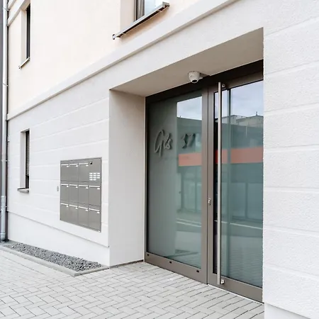 Hestlehomes - Stadtvilla Leine - Parking, Zentral & Oepnv Nah Appartement