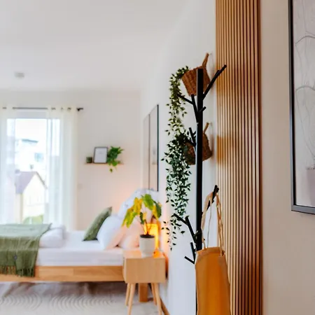 Hestlehomes - Stadtvilla Leine - Parking, Zentral & Oepnv Nah 아파트