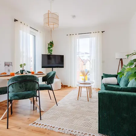 Hestlehomes - Stadtvilla Leine - Parking, Zentral & Oepnv Nah 아파트