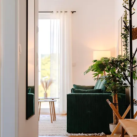 Hestlehomes - Stadtvilla Leine - Parking, Zentral & Oepnv Nah Appartamento *