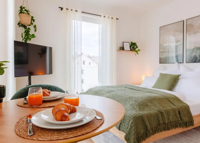 Hestlehomes - Stadtvilla Leine - Parking, Zentral & Oepnv Nah
